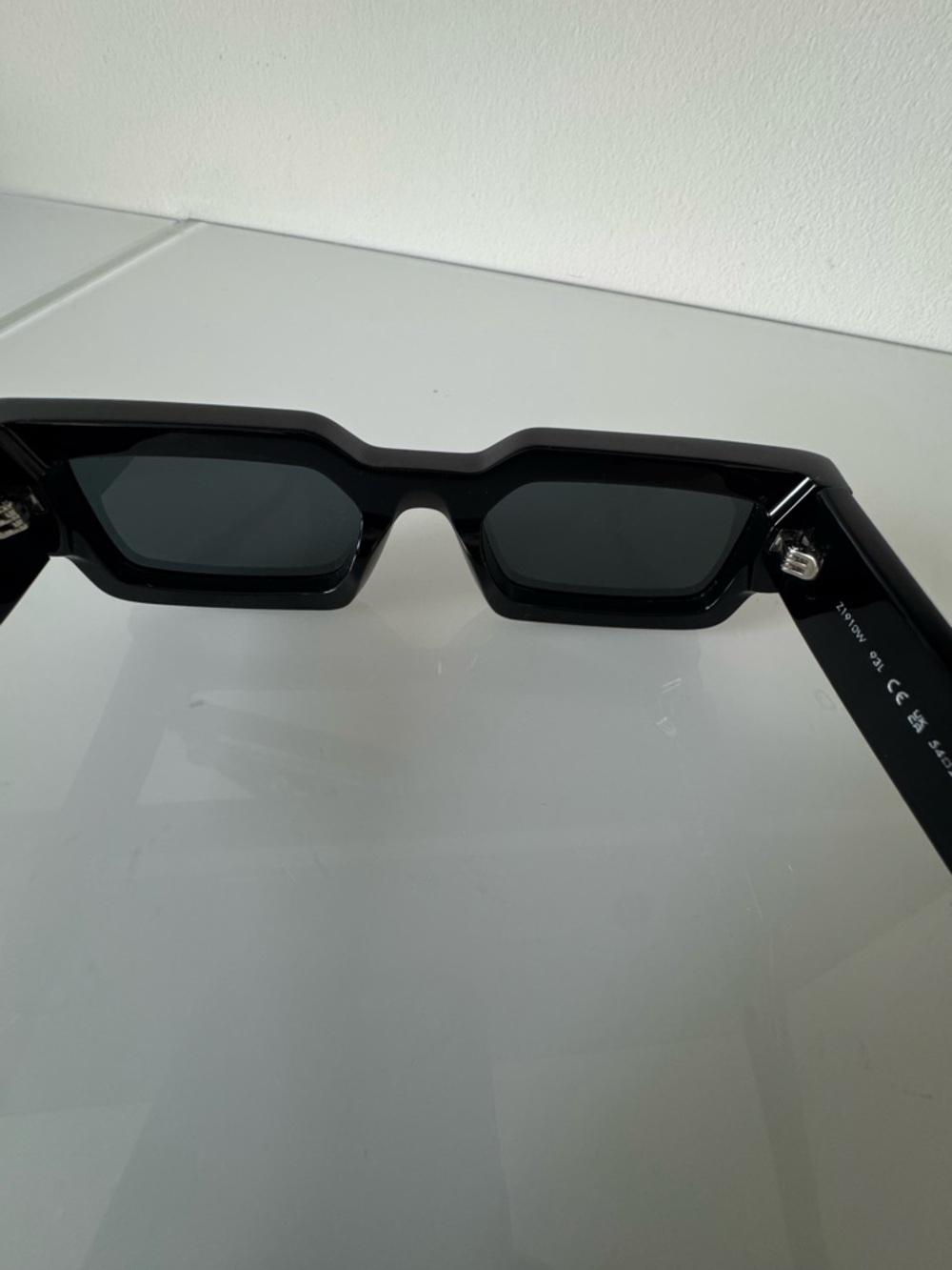 Louis Vuitton Black Clash Low Square Sunglasses with Silver LV Emblem - Picture 11 of 16